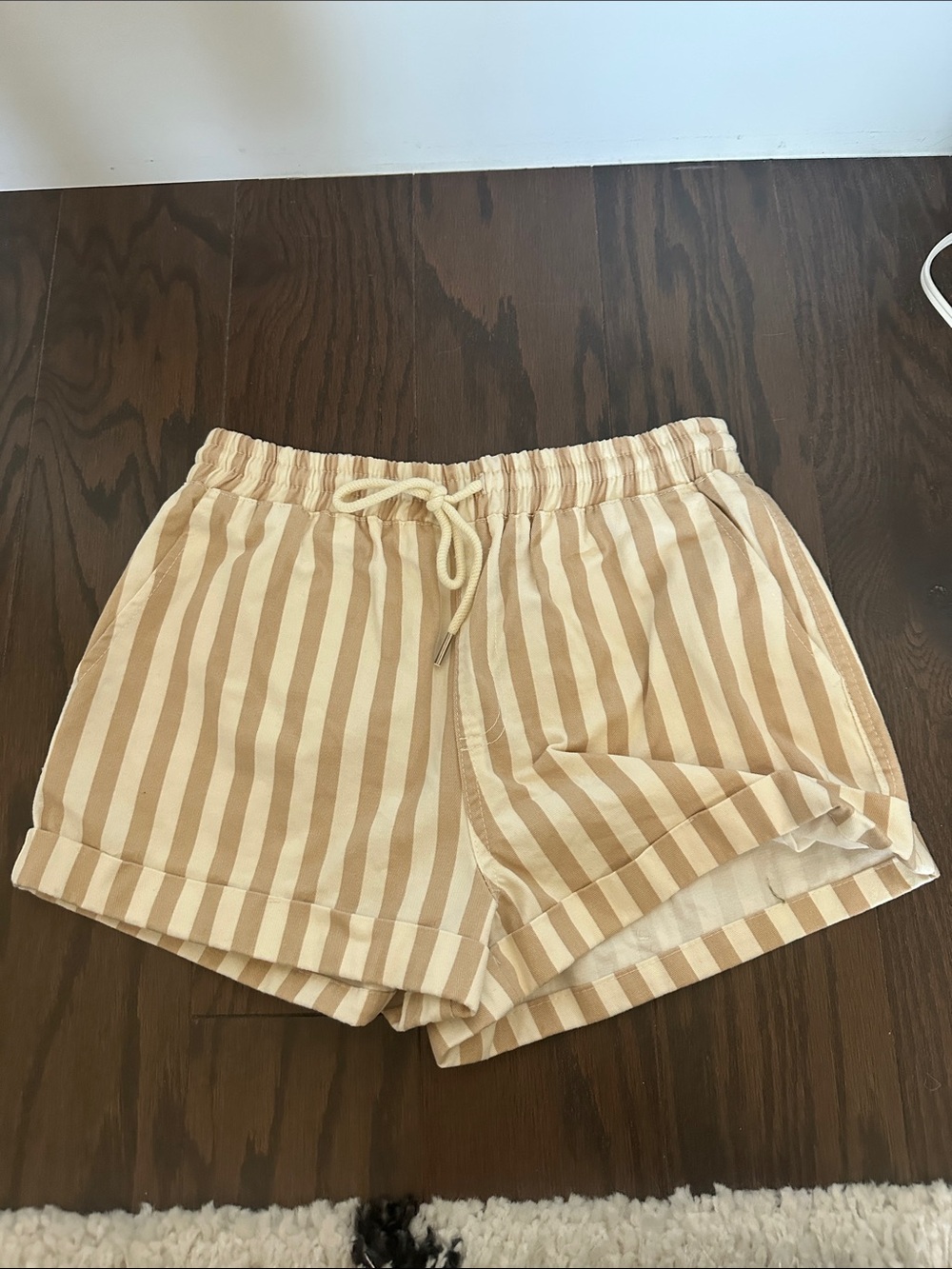 Casual Striped Drawstring Women’s Shorts in Beige and Cream - Size Medium NWOT